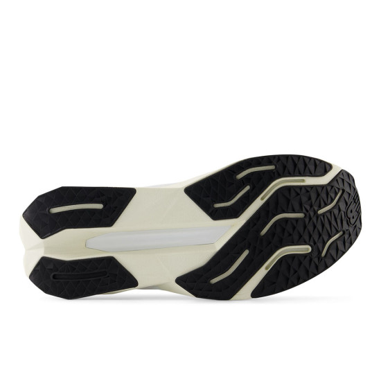 New Balance FuelCell Propel v5